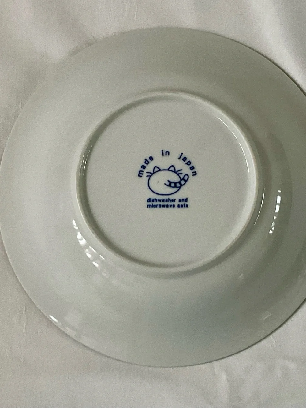 Japanese Smiling Cat Lucky Plate and Bowl Set
